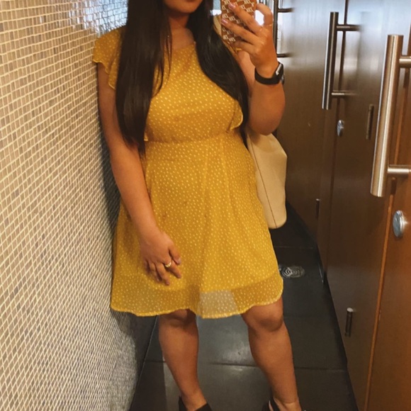 Yellow Frill Sleeved Dress - Picture 2 of 4